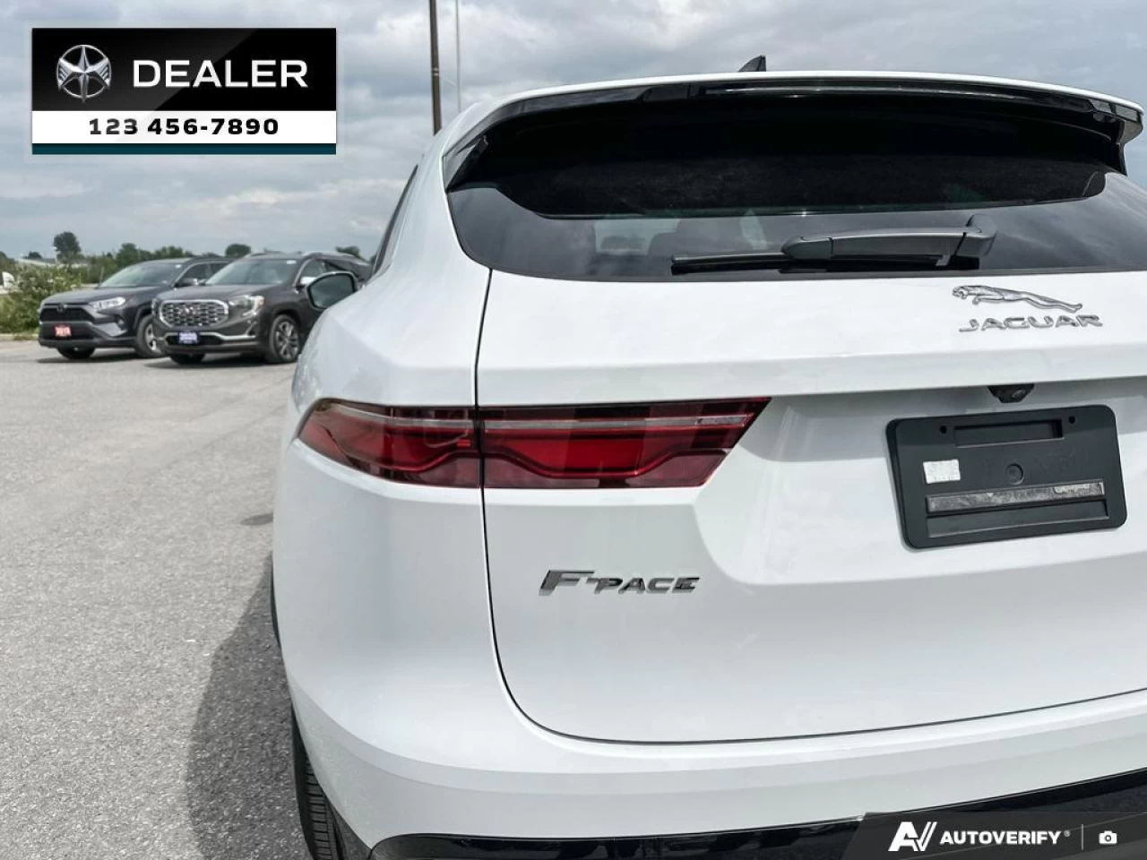 2023 Jaguar F-Pace P250 R-Dynamic S Main Image