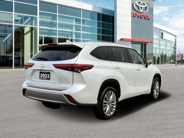 Toyota Highlander LIMITED 2023