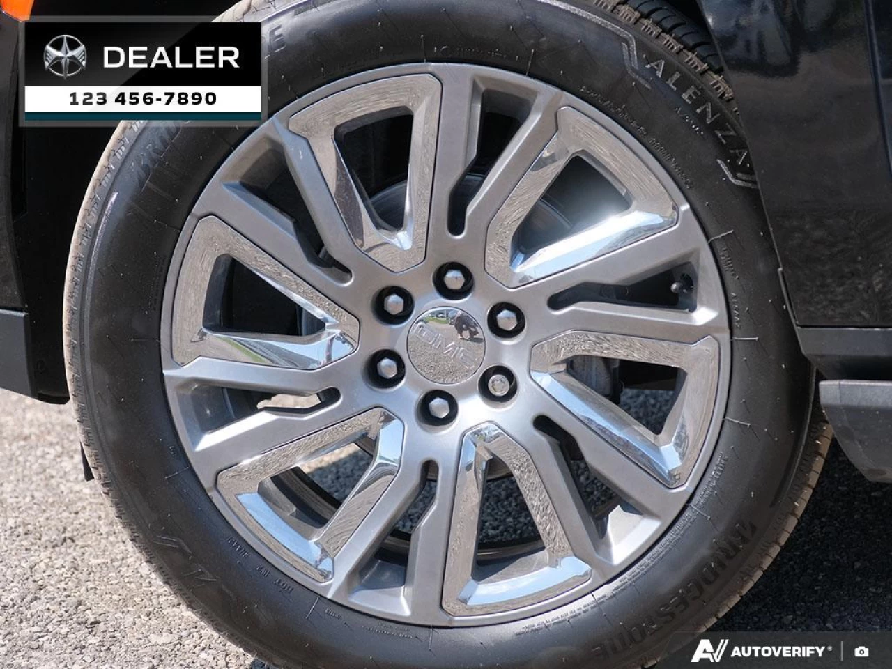 2021 GMC Yukon Denali Image principale