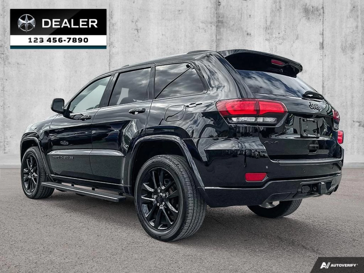 2021 Jeep Grand Cherokee Altitude Main Image