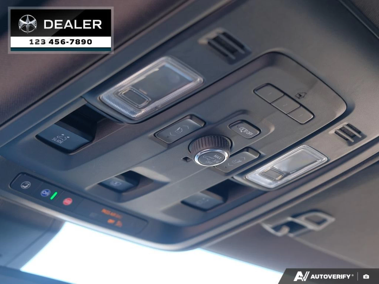 2021 GMC Yukon Denali Main Image