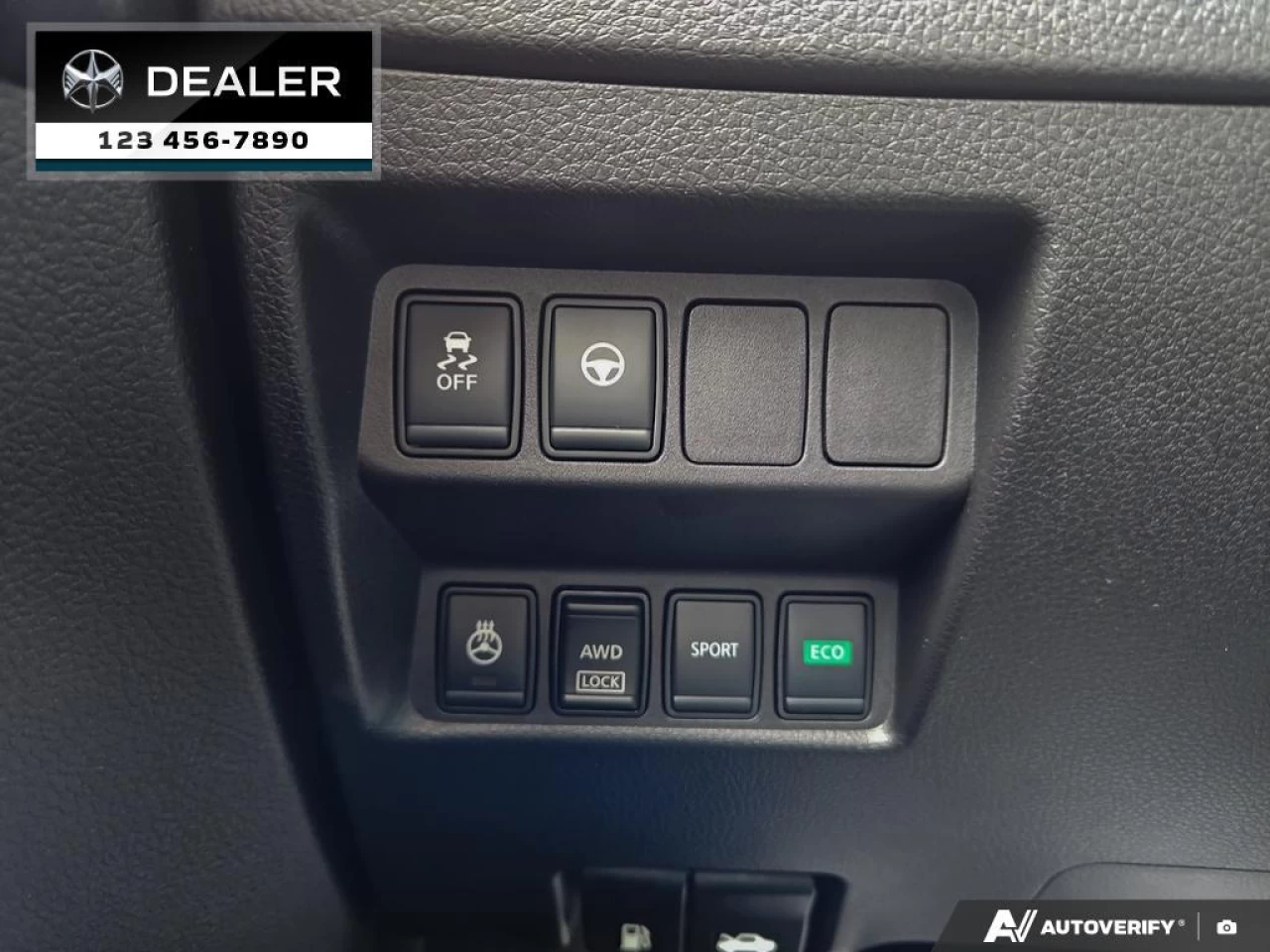 2021 Nissan Qashqai S AWD Main Image