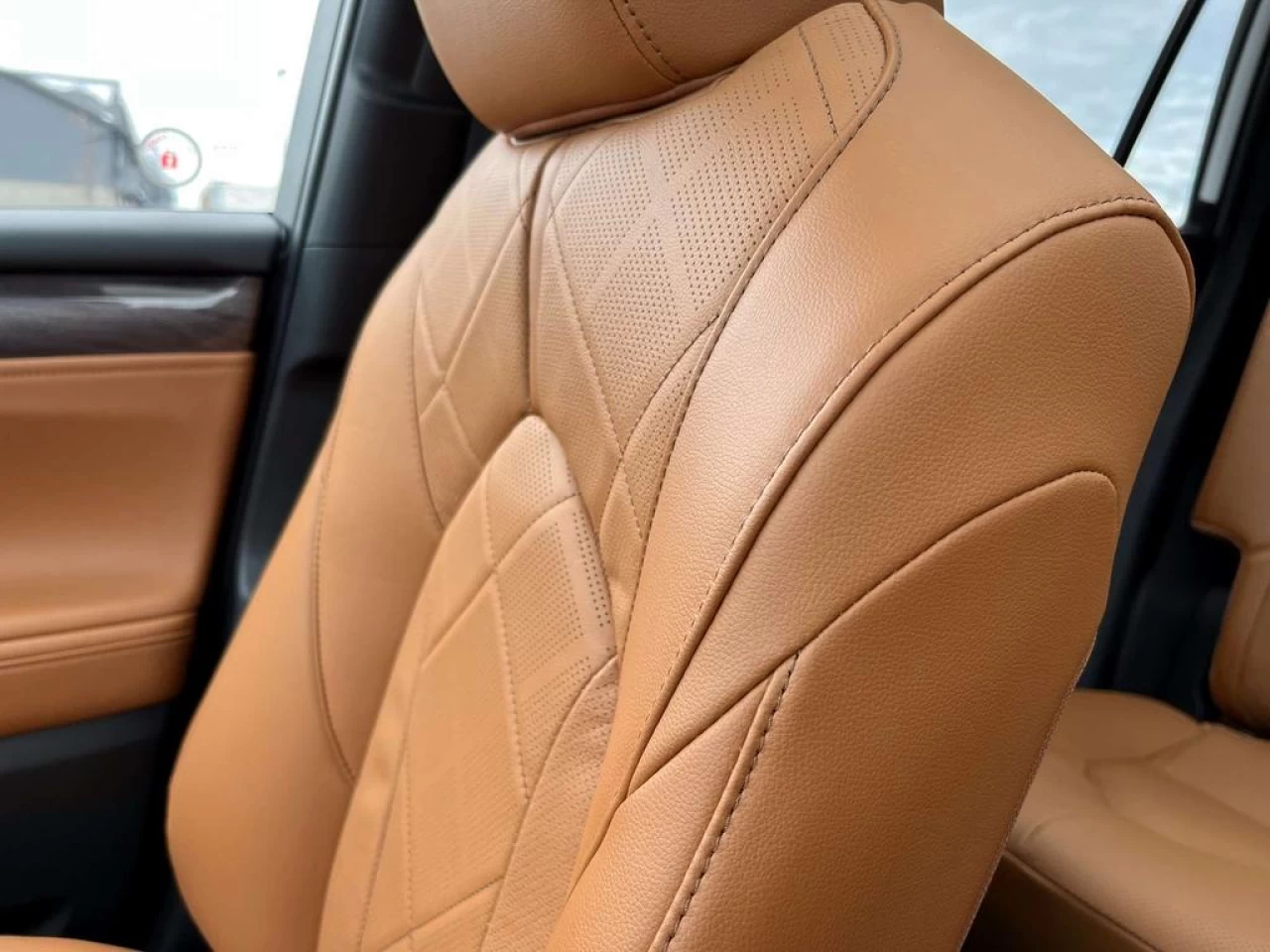 2023 Toyota Highlander LIMITED Main Image