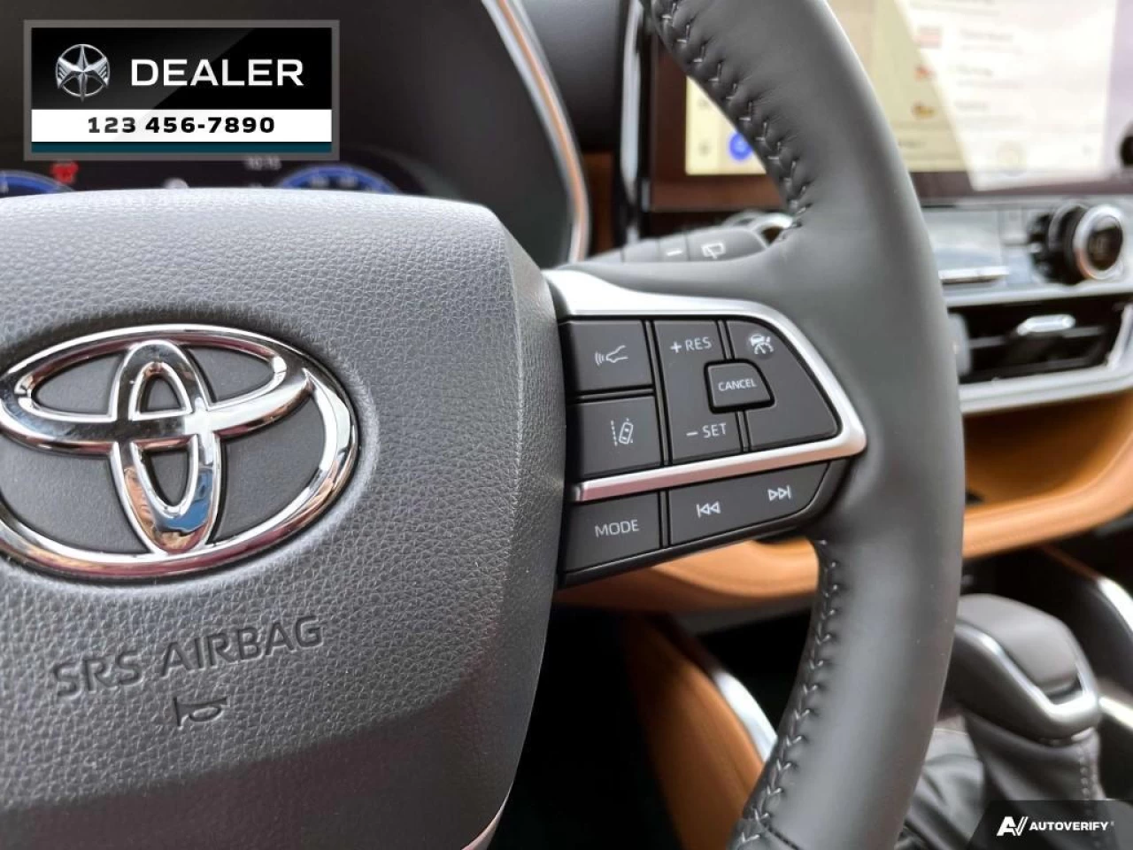 2023 Toyota Highlander Limited Image principale