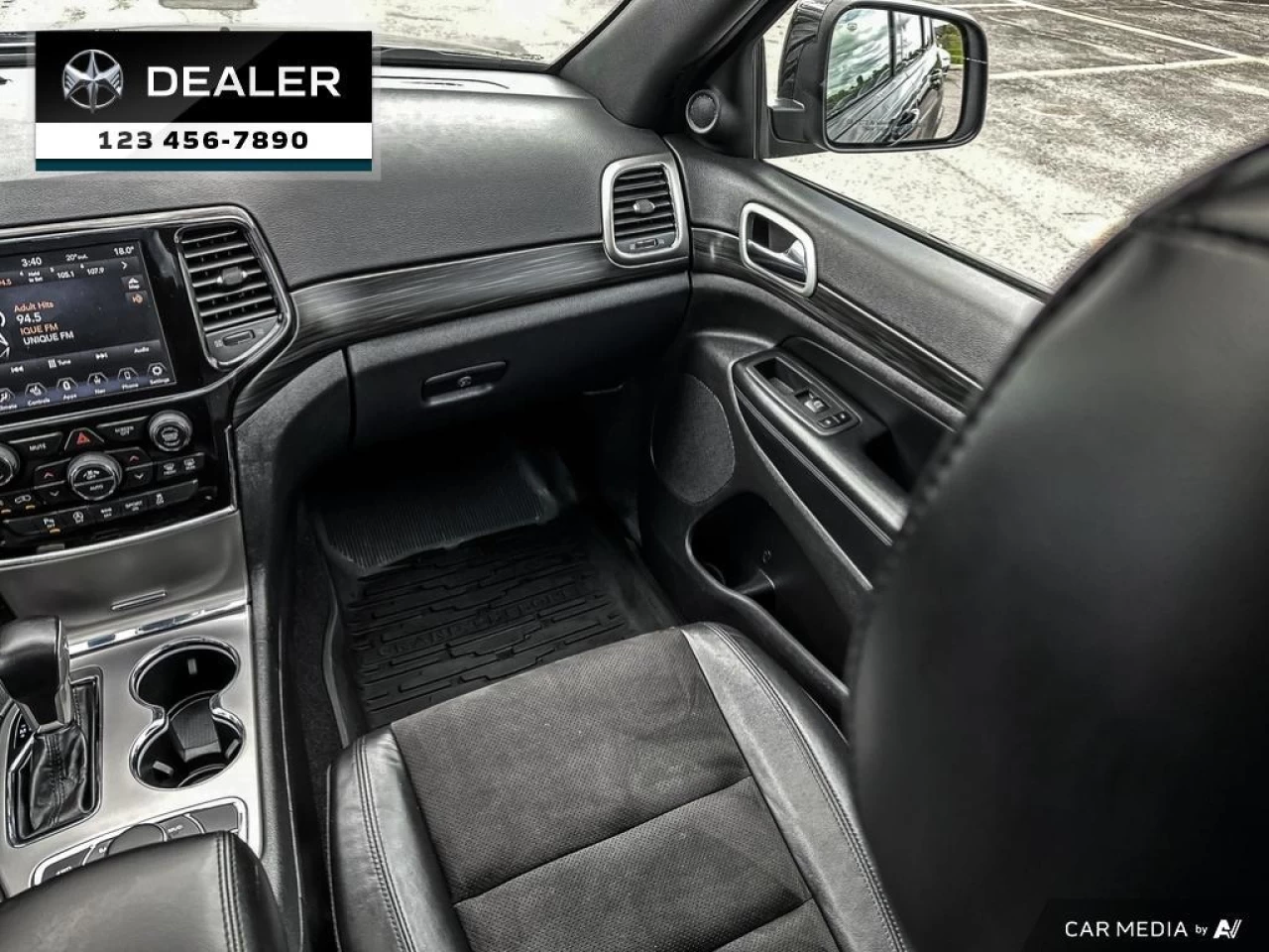 2021 Jeep Grand Cherokee Altitude Main Image