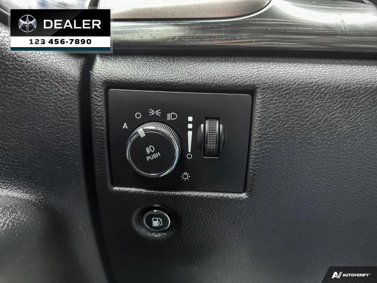 2021 Jeep Grand Cherokee Altitude Main Image