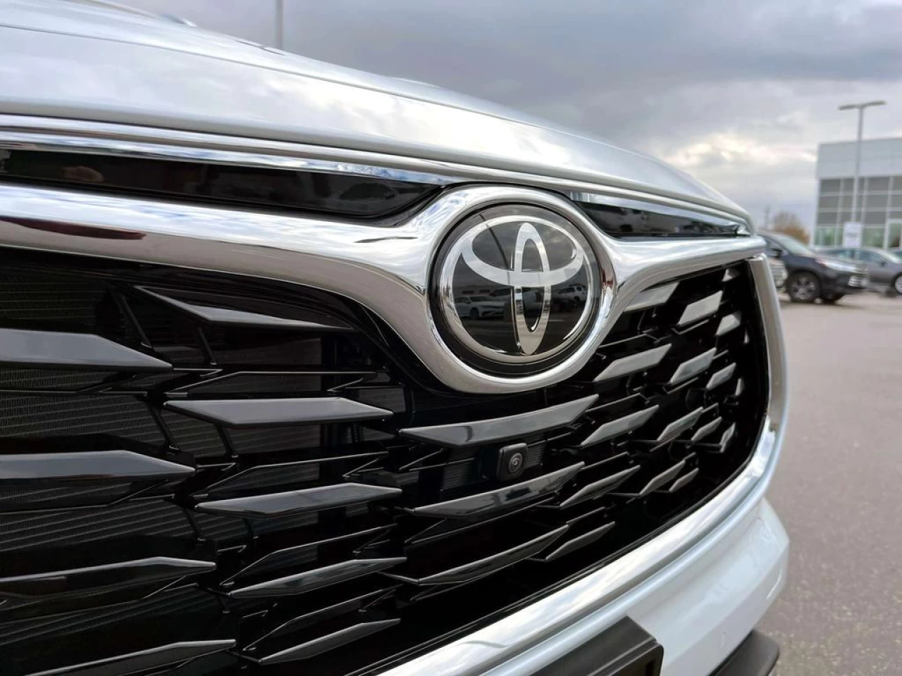 2023 Toyota Highlander Limited Image principale