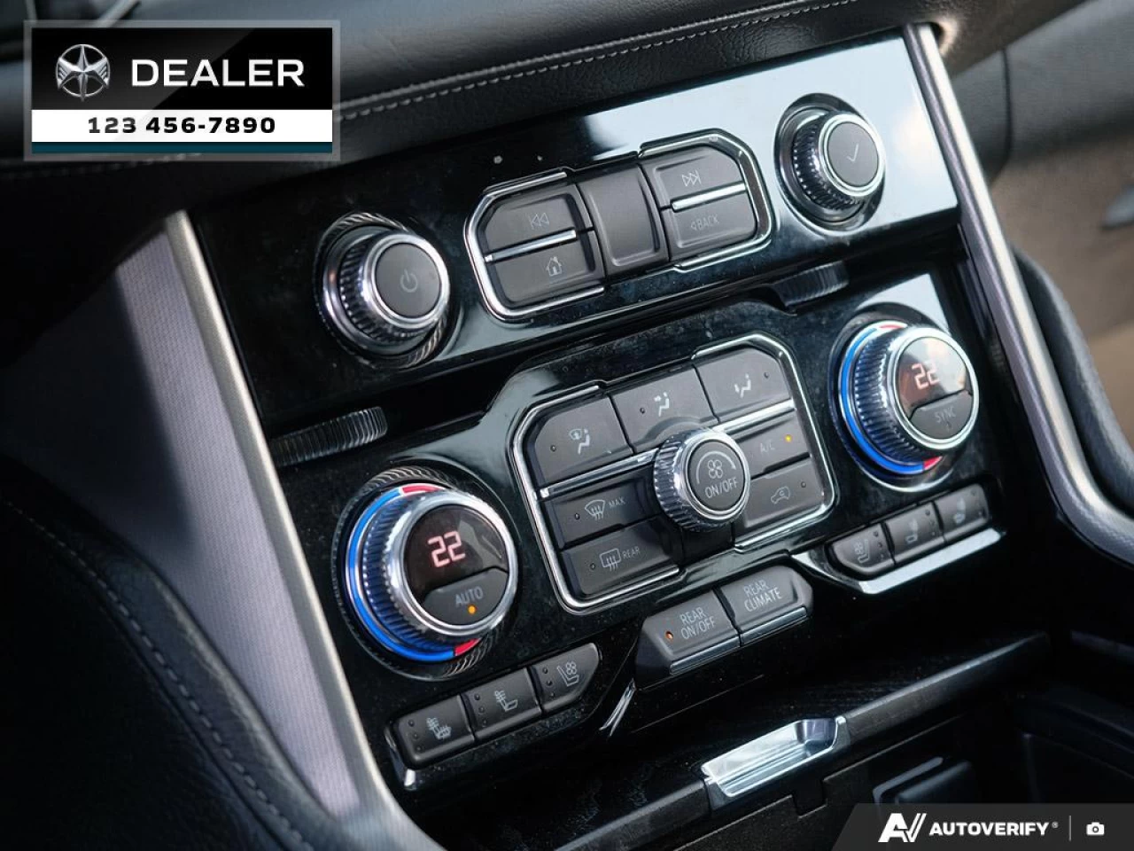 2021 GMC Yukon Denali Image principale