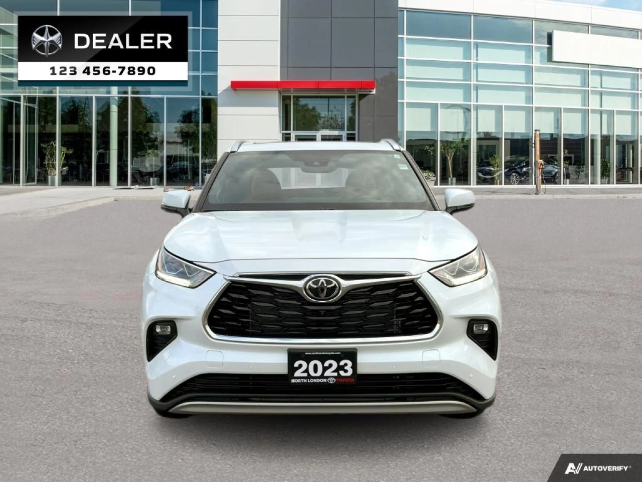 2023 Toyota Highlander Limited Main Image