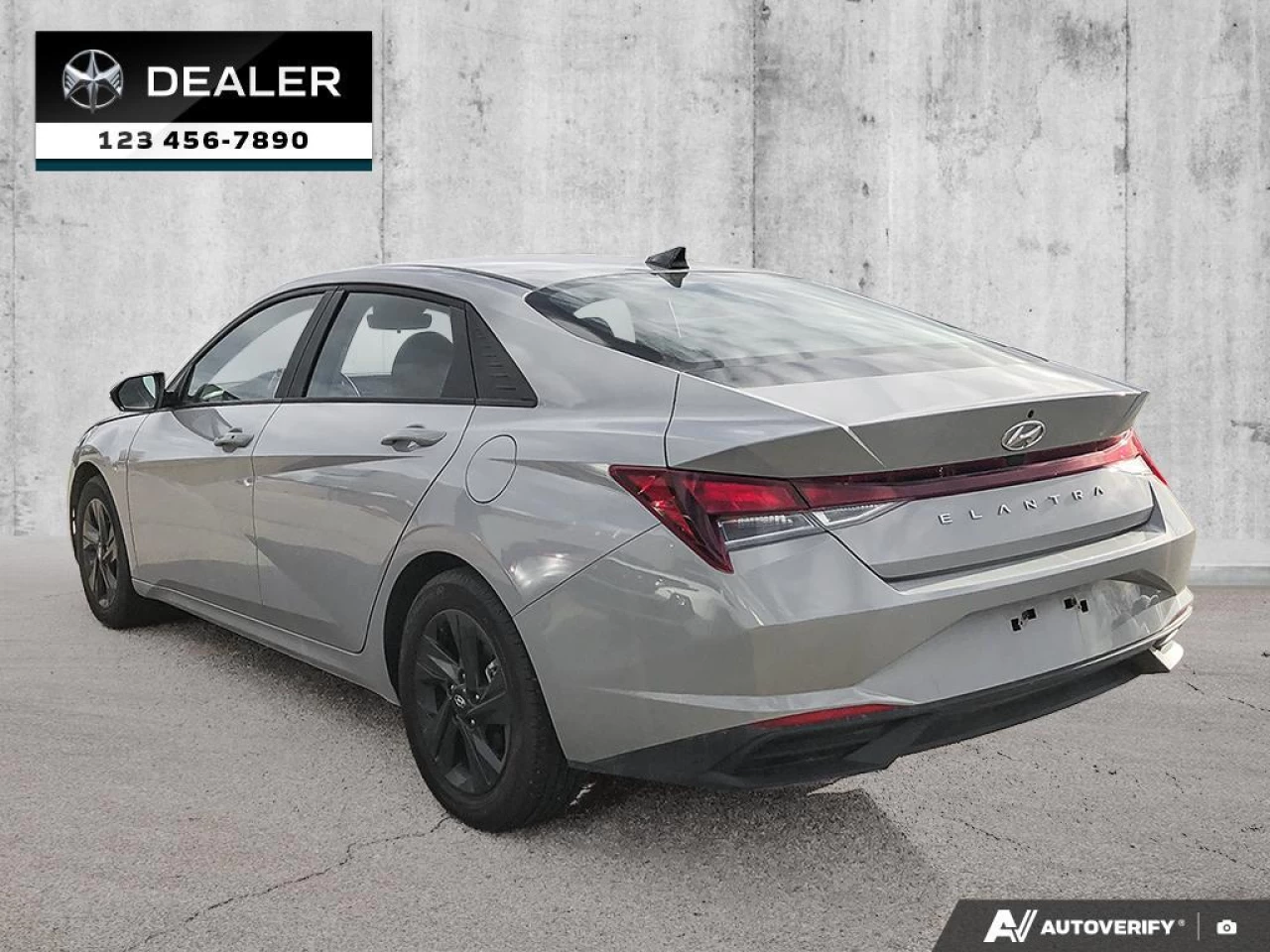 2022 Hyundai Elantra Preferred Main Image