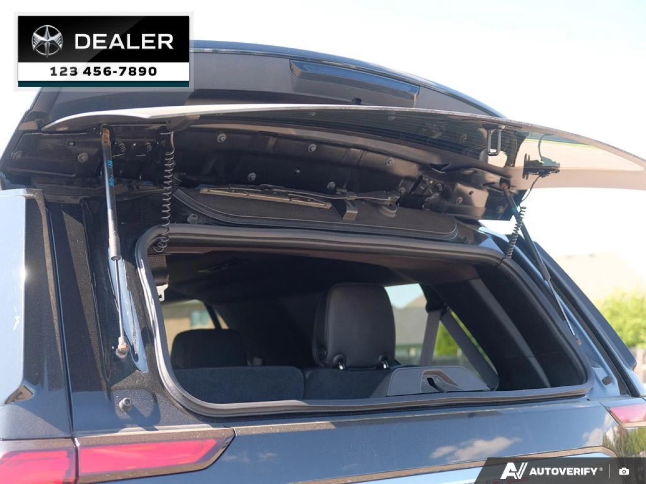 2021 GMC Yukon Denali Image principale