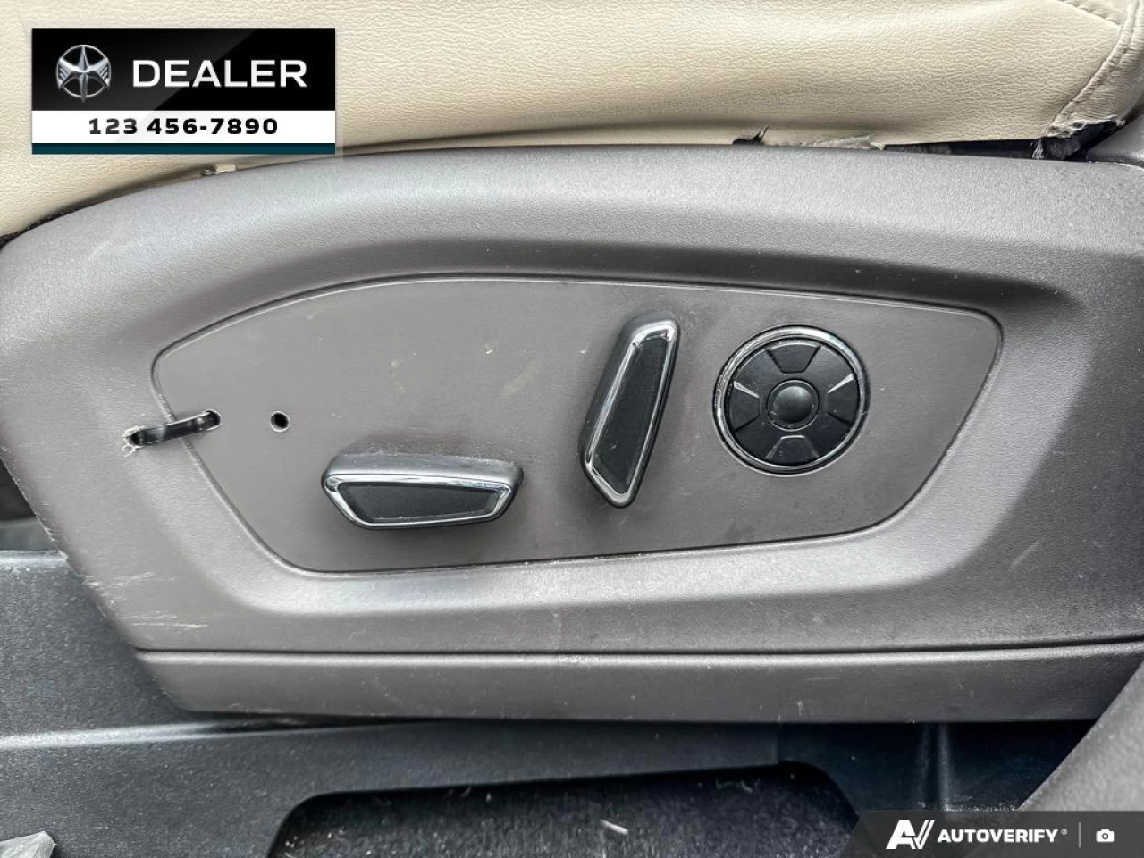 2020 Ford Explorer Platinum Image principale