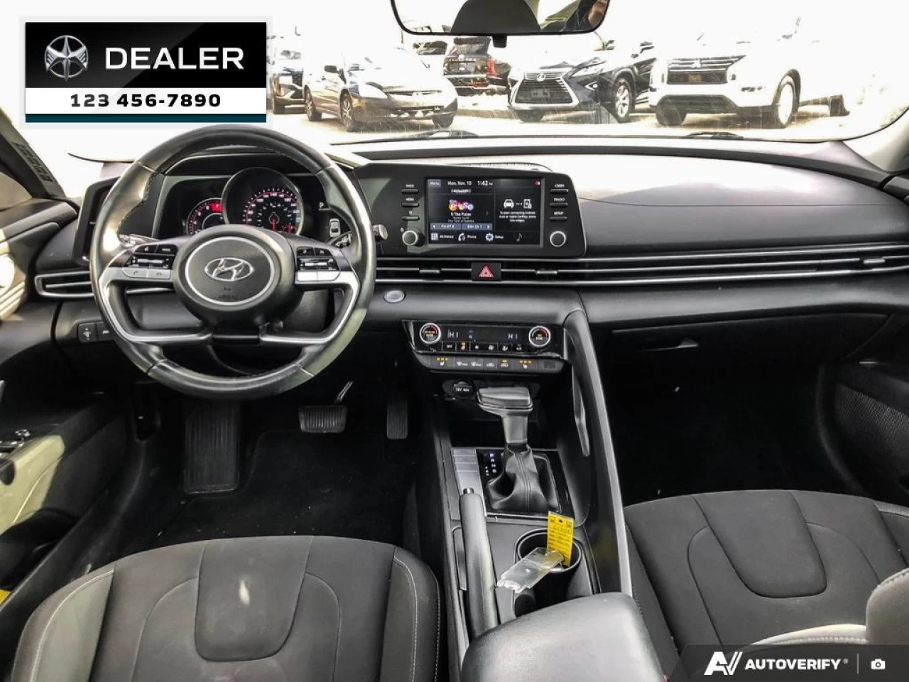 2022 Hyundai Elantra Preferred Main Image