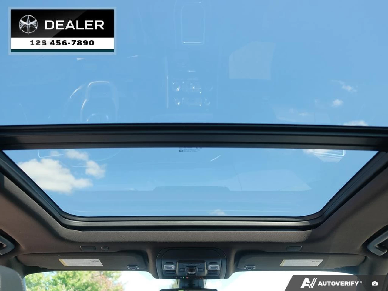 2021 GMC Yukon Denali Image principale