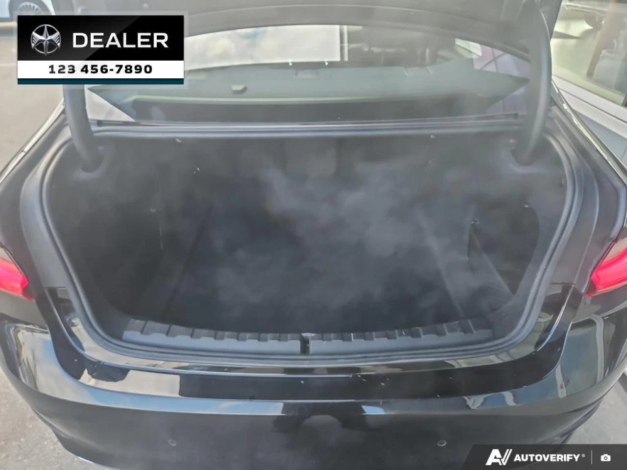 2021 BMW 3 Series 330i xDrive Sedan North America Image principale